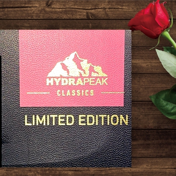 Hydrapeak Limited Edition Rhinestone Hearts Tumbler - Picture 5 of 7